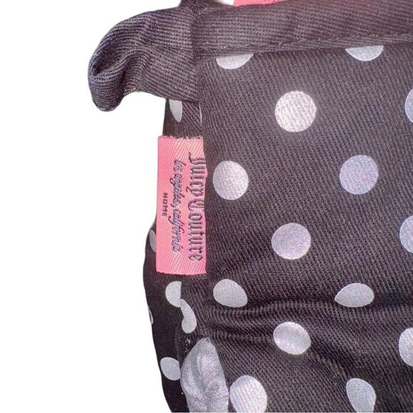 Juicy Couture Home 2 Pack Black & White Polka Dot Mini Oven Mitts Silicone Grip - Picture 2 of 6